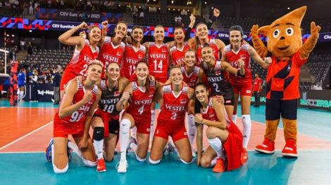 filenin-sultanlari-avrupa-sampiyonasi-nda-ukrayna-yi-da-yenerek-2-de-2-yaptı1